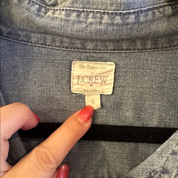 ✂️J Crew Denim Button Down - Picture 5 of 5